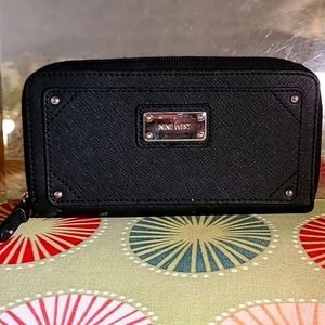 Nine west black wristlet/ wallet
